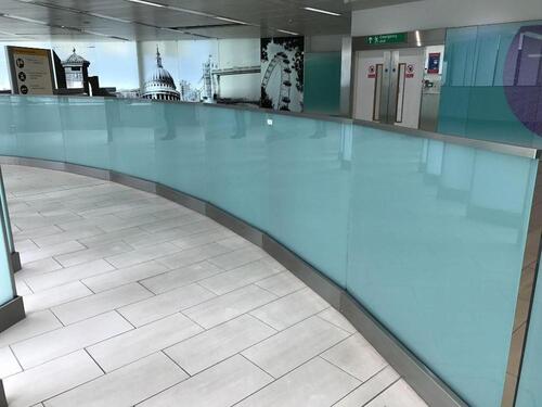 11 glass panel low partition wall. Metal base and top. H1200mm W1200mm