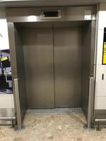 Three floor Lift W1430mm H2050mm