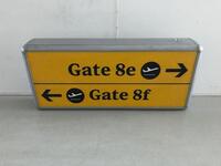 Gate 8e/Gate 8f Illuminated sign, curved metal construction