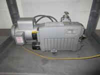 AIRTECH VACUUM PUMP TYPE: H25-G4 WITH BALDOR 1.5 HORSEPOWER INDUSTRIAL MOTOR CAT NO. VL3514T (CG ROOM 1ST FLOOR)