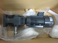 SUMITOMO HYPONIC DRIVE MODEL RNHMS3-54L-V1-B-40 WITH SUMITOMO INDUCTION GEAR MOTOR TYPE: TC-F/FB-3D (DRIVE AND BLOWERS ROOM)