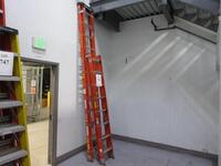 (1) LOUISVILLE 300 POUND CAPACITY 24' FIBERGLASS EXTENSION LADDER AND (1) LOUISVILLE 300 POUND CAPACITY 16' FIBERGLASS EXTENSION LADDER (JCM AREA)