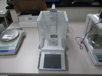 Metler Toledo XP105DR Excellence Plus Analytical Balance, Capacity 120 g / 31 g Readability 0.1 mg / 0.01 mg.s/n1123062744 Tag #N/A Category: Lab Location: R&amp;D