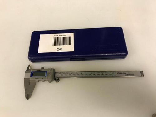 Kobalt 293883 Kobalt Model 293883 6" Electronic Caliper with Digital Display and VWR 6" Digital Calipers/n Tag # Category: Location: