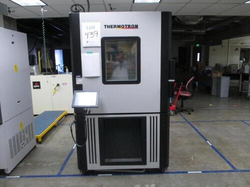 Thermotron SE-600-3-3 Temperature Test Chamber Environmental, Inside Dimension: 40"W X 26"D X 33"H, Temperature Range: -70&Atilde;&macr;&Acirc;&iquest;_C to +170&Atilde;&macr;&Acirc;&iquest;_C, Programmable Controller. 38440 Location: Test Area