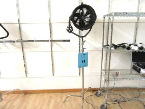 REEL EFX RE-FAN II VARIBEAM TURBO FAN WITH STAND, (MISSING FAN ANGLE KNOB)