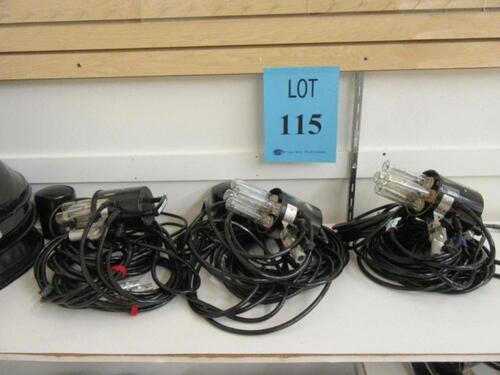 LOT (3) SPEEDOTRON 105 UNIVERSAL LAMP HEADS, WITH 11" AND 22" REFLECTORS