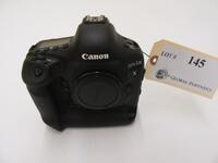 CANON EOS-1D X DSLR CAMERA, WITH BATTERY AND CHARGER, S/N 042011000952