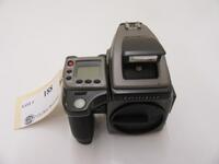 HASSELBLAD H1 BODY WITH HV90X VIEWFINDER, PHASE ONE H101 P25+ DIGITAL BACK, AND BATTERY, (P25+ GLASS COVER HAS CRACKS)