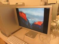 APPLE 23" CINEMA DISPLAY