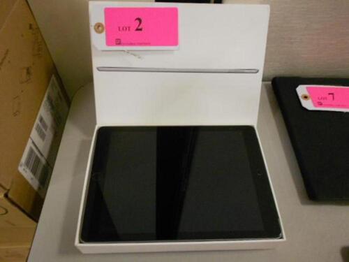 iPAD AIR A1823 32GB TABLET