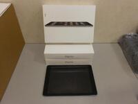 LOT OF 3 IPAD AIR A1474 TABLET 32GB WITH BOX AND CHARGER