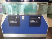 Dual security check desk ,4 glass panel partition