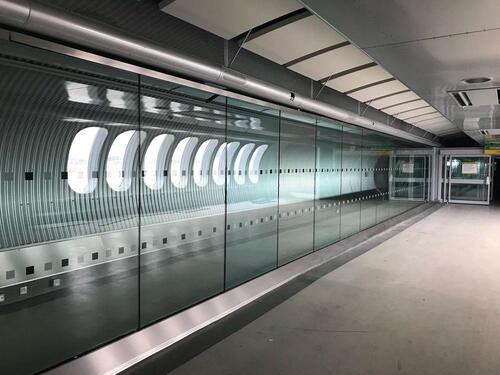 Glass Partition Wall, 220m