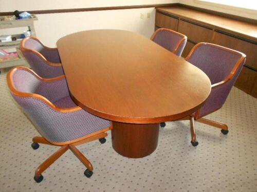 7FT OVAL CONFERENCE TABLE WITH 4 CHAIRS