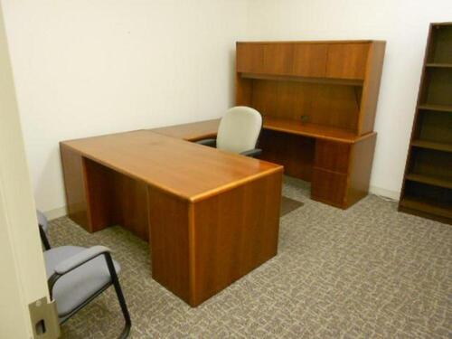 'U'' SHAPE DESK W/HUTCH,BOOKCASE,CABINET,3 CHAIRS