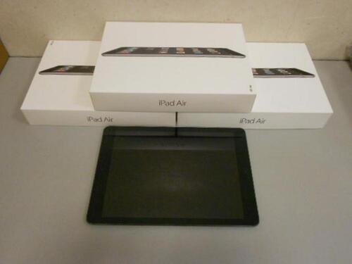 LOT OF 3 iPAD AIR A1474 TABLET 32GB WITH BOX AND CHARGER