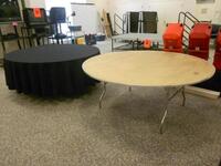 LOT OF 5 72'' ROUND FOLDING TABLE WITH TABLE CLOTH