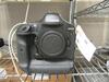 CONON EOS-1D X DSLR CAMERA WITH BATTERY AND CHARGER