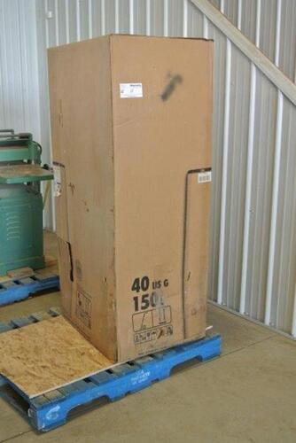 AO SMITH 40US GAL WATER HEATER