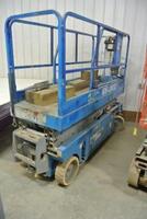 GENIE GS 2032 SCISSOR LIFT