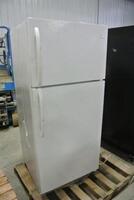 1 FRIGIDAIRE FRIDGE/FREEZER