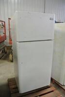 1 FRIGIDAIRE FRIDGE/ FREEZER