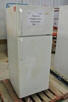 1 FRIGIDAIRE FRIDGE/ FREEZER