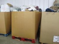 1 PALLET OF ASSORTED SOFTGOODS, CARPETS, PADS, BLANKETS, TOWELS, SHEETS, ETC...