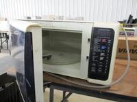 SANYO MICROWAVE OVEN