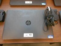 HP ELITEBOOK 850 CORE i5 LAPTOP W/ DOCKING STATION ( NO OPERATING SYSTEM)