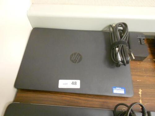 HP ELITEBOOK 850 CORE i5 LAPTOP W/ DOCKING STATION ( NO OPERATING SYSTEM)