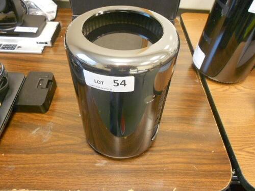 APPLE MAC PRO A1481 (NO OPERATING SYSTEM INSTALLED)