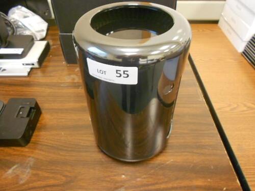 APPLE MAC PRO A1481 (NO OPERATING SYSTEM INSTALLED)