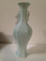 (4) WHITE EGG BLUE PORCELAIN VASE (COST $460) (RP1113)