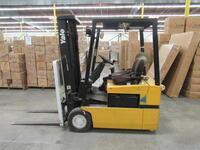 YALE 3000 POUND CAPACITY FORKLIFT MODEL ERP030TGN36SE082 (NO. 4) WITH CHARGER (DELAYED PICK-UP 12-15-18)