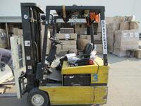 YALE 3000 POUND CAPACITY FORKLIFT MODEL ERP030TGN36SE082 (NO. 3) WITH CHARGER (DELAYED PICK-UP 12-15-18)