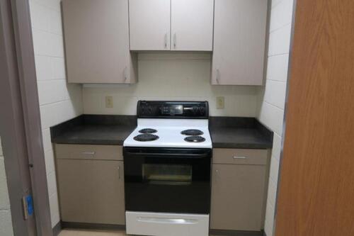 KITCHEN, TAPPAN ELECTRIC RANGE WITH DIGITAL CONTROLS, KITCHEN CABINETS. , Aquinas Hall, 3RD FLOOR, RMKITCHEN3