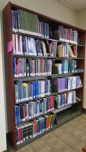 LOT, BOOKS PLUS SHELF, BOOKS CATEGORIZED BY LOC SYSTEM, QM23.2.M325 THROUGH RC874.N4, HUMAN ANATOMY THROUGH INTERNAL MEDICINE, HUNDLEY, 2ND FLOOR, RM WEST ALCOVE