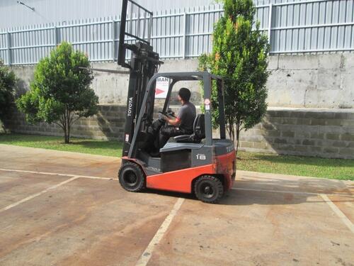 Toyota 8-FBN-18 Electric Forklift Truck (2013)