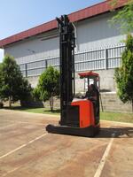 BT RRE-200 Electric Reach Truck (2011)