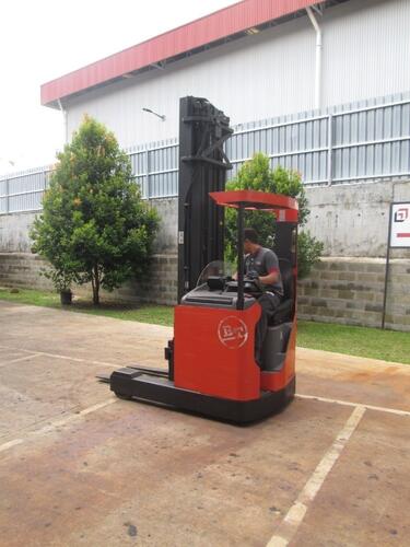 BT RRE-140 Electric Reach Truck (2011)