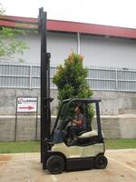 Toyota 7-FBH-18 Electric Forklift Truck (2003)