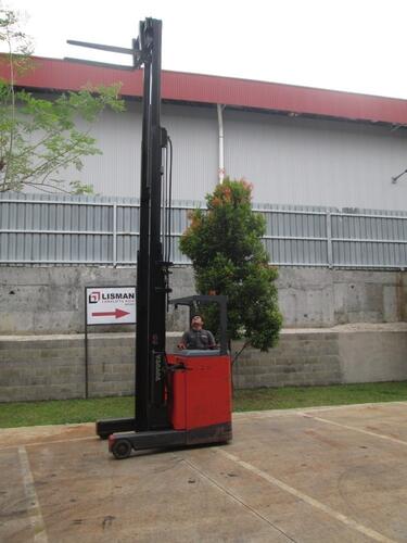 Toyota 6-FBRE-16 Electric Reach Truck (2009)