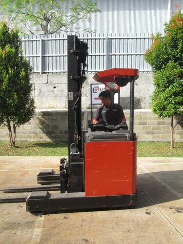 BT RRB-3-NG Electric Reach Truck (2007)