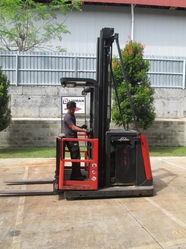 Linde V12-02 Electric Order Picker (2003)