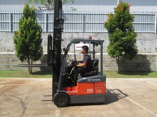 Toyota 7-FBE-13 Electric Forklift Truck (2007)