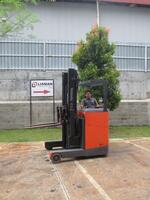 Toyota 6-FBRE-14 Electric Reach Truck (1999)