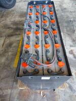 spare battery for BT reach trucks - 775 A/HR - 48 Volt - tested , good condition 1150kg each