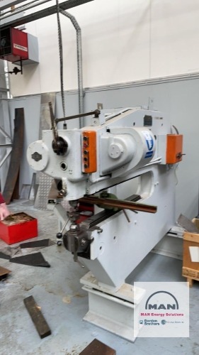 Pullmax Type P8 universal shearing and forming machine